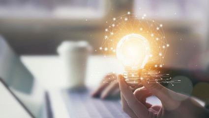 我能照样子写词语还能选一个词语写一句话